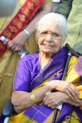 Ichata Vaahanamulu Nilupa Raadhu Movie Opening